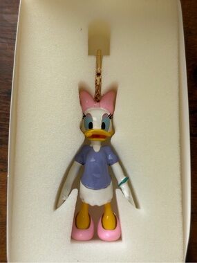 BaubleBar Daisy Duck Keychain Charm